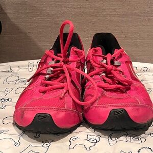 Nike Reax shoes Bright Pink